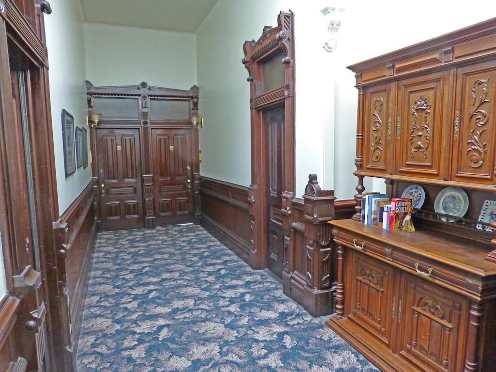 פרנדייל Victorian Inn מראה חיצוני תמונה