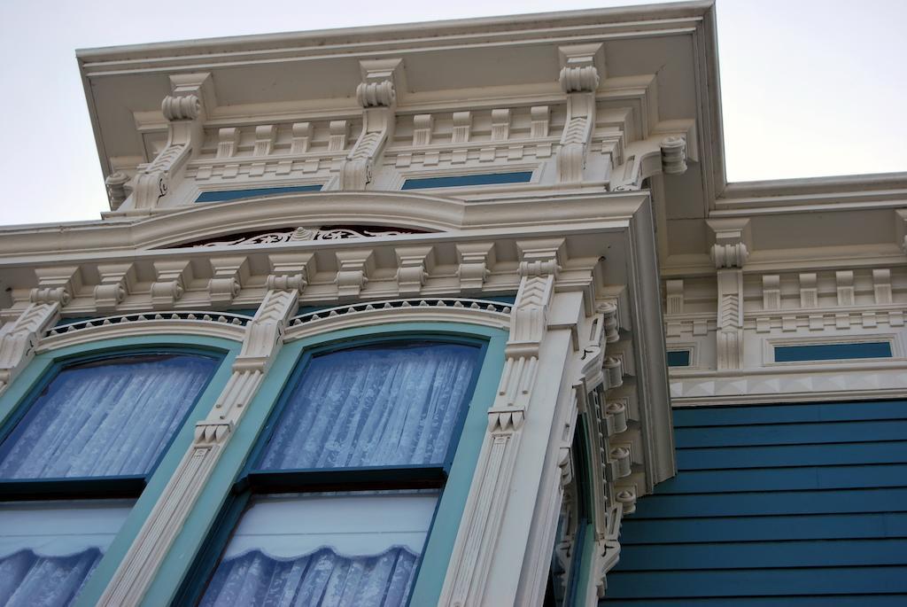 פרנדייל Victorian Inn מראה חיצוני תמונה